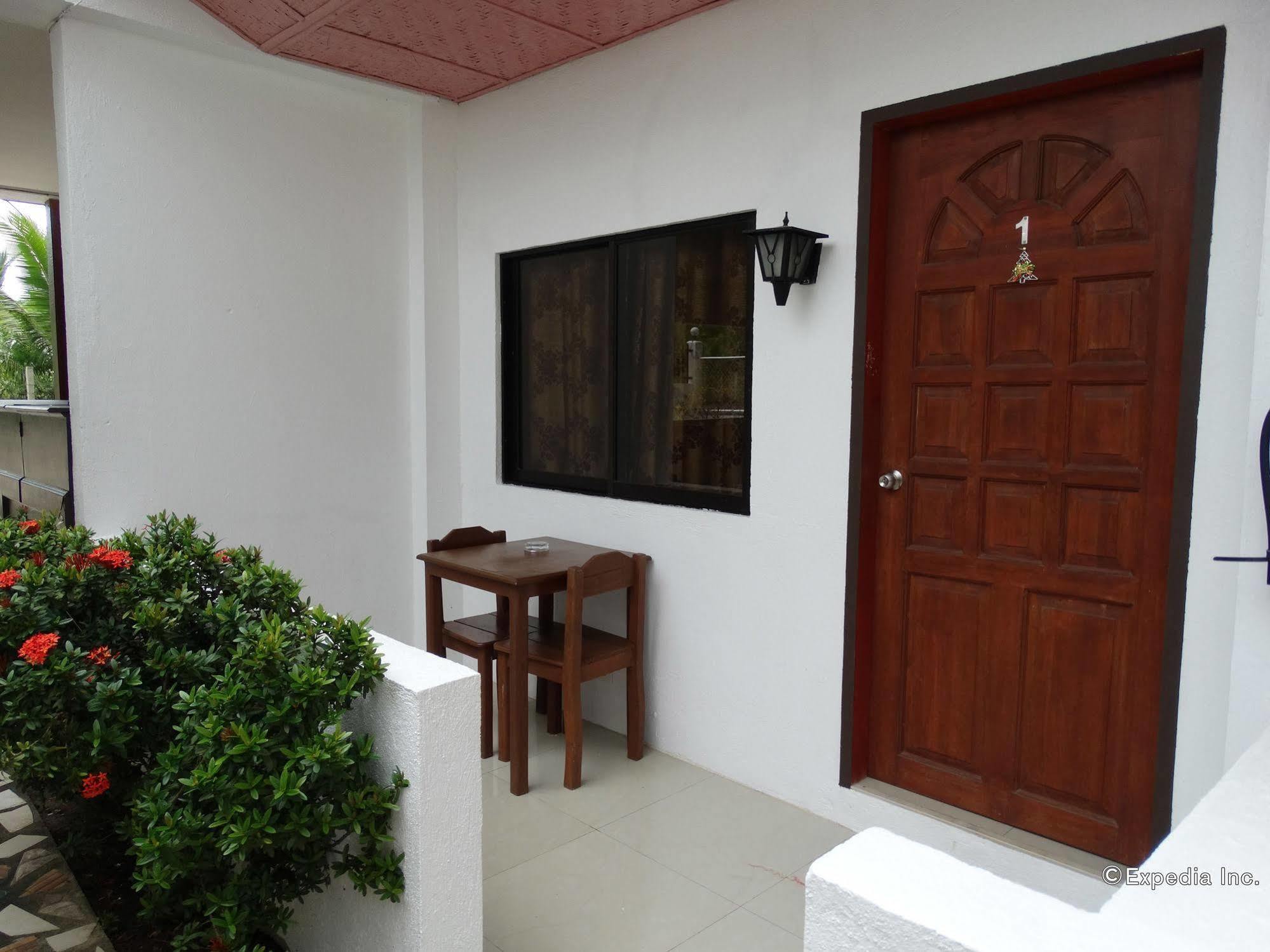 Oyo 502 Roberto'S Resort Panglao Exterior photo
