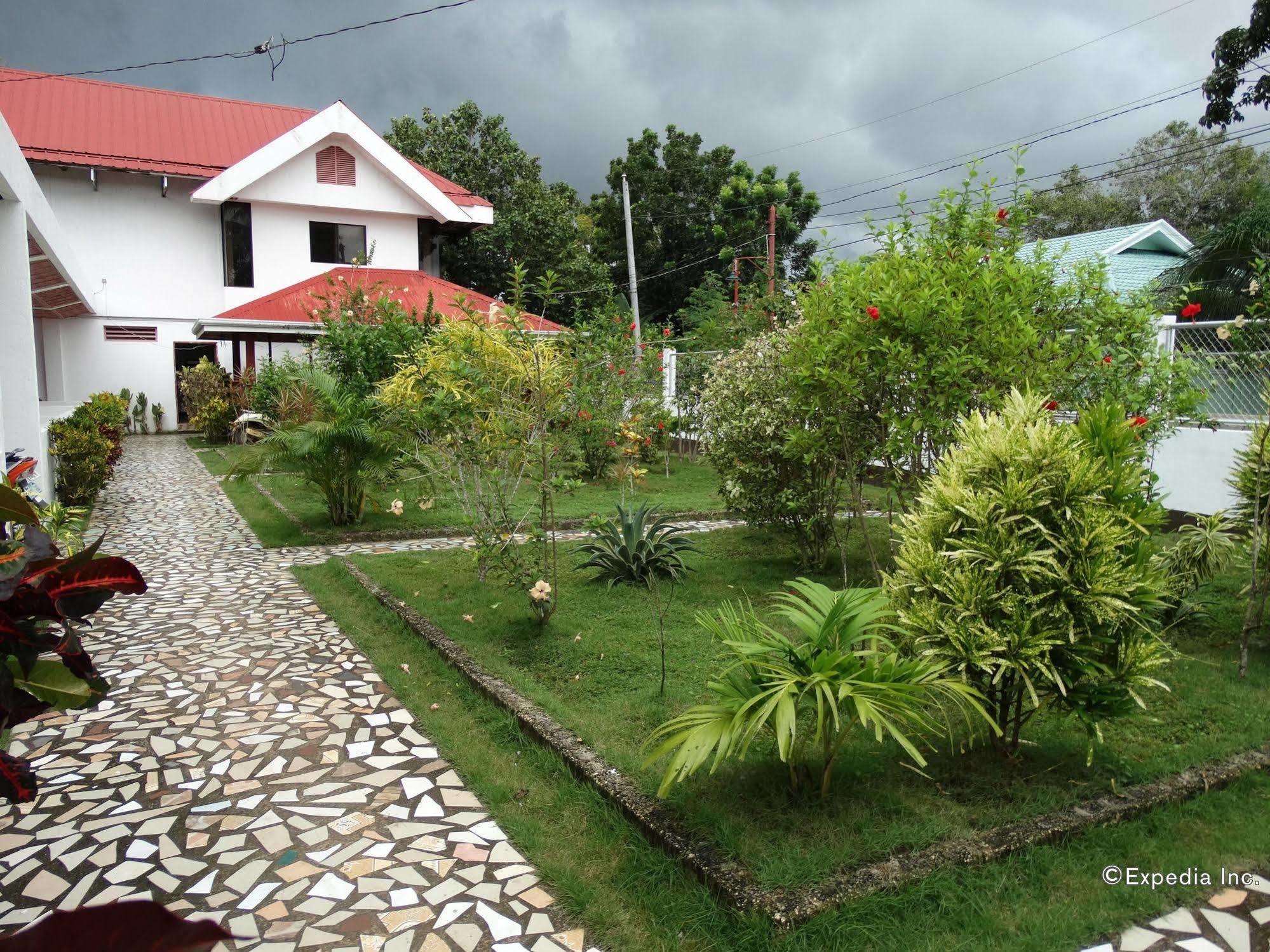 Oyo 502 Roberto'S Resort Panglao Exterior photo