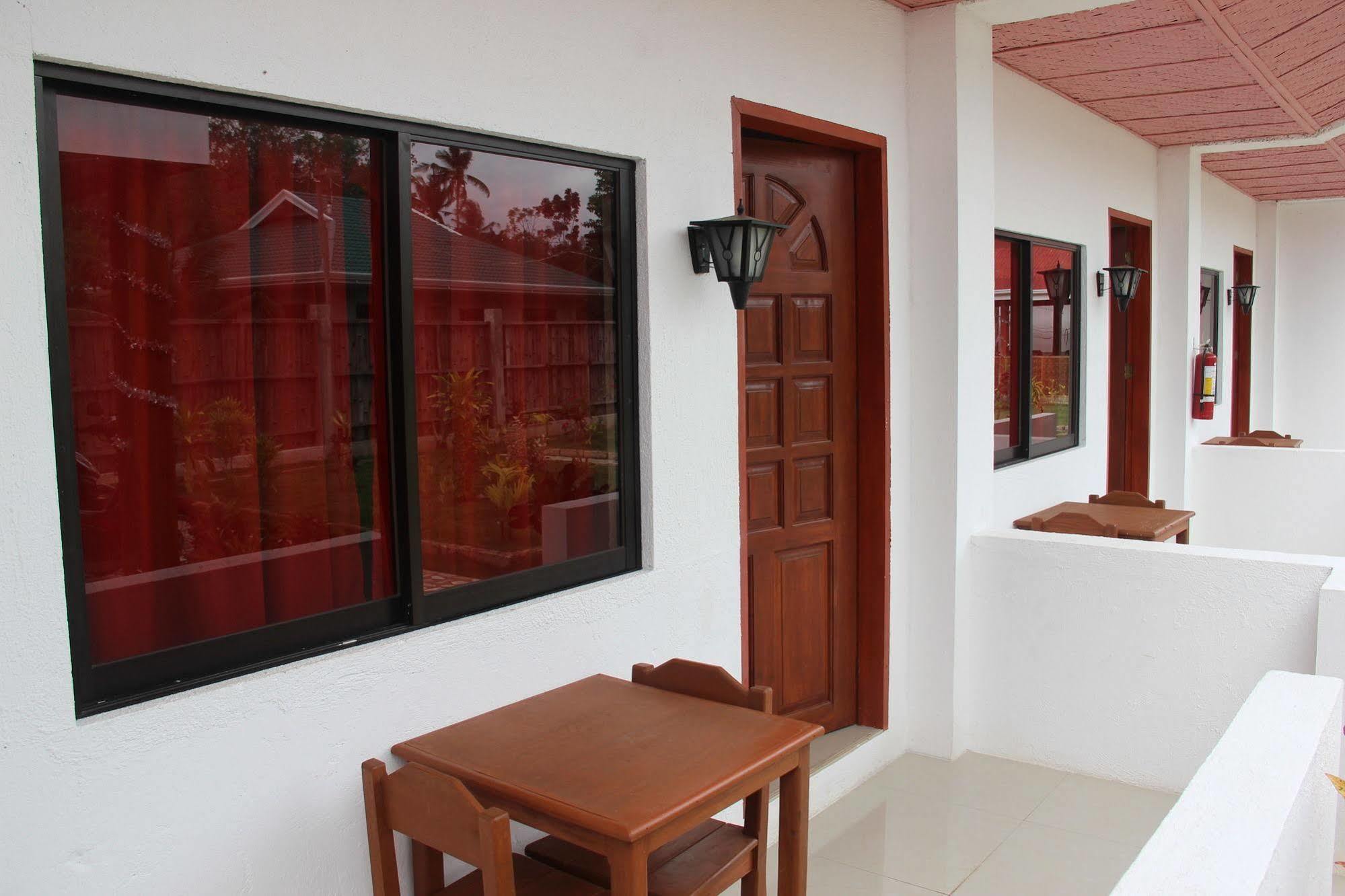Oyo 502 Roberto'S Resort Panglao Exterior photo