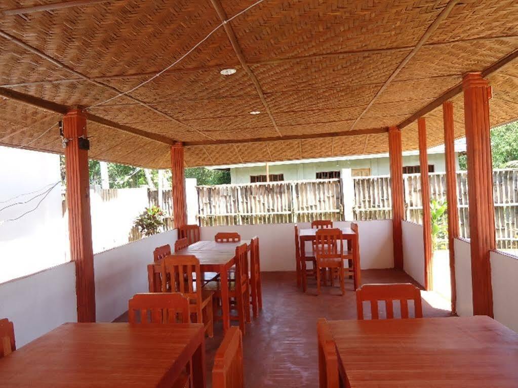 Oyo 502 Roberto'S Resort Panglao Exterior photo